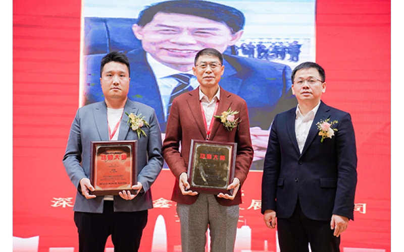 蚌埠光伏组织新员工开展“凝心聚力，，，，激扬青春”主题团建活动